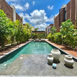 toh-tulum.tulum-hotels.net/